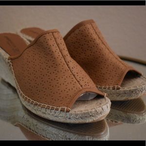 Patricia Green open toed sandals sz 37 (7 US)